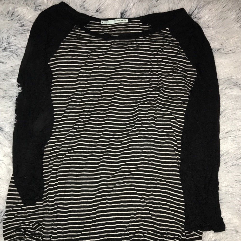 🤩 ✰ Maurice’s Baseball Tee ✰